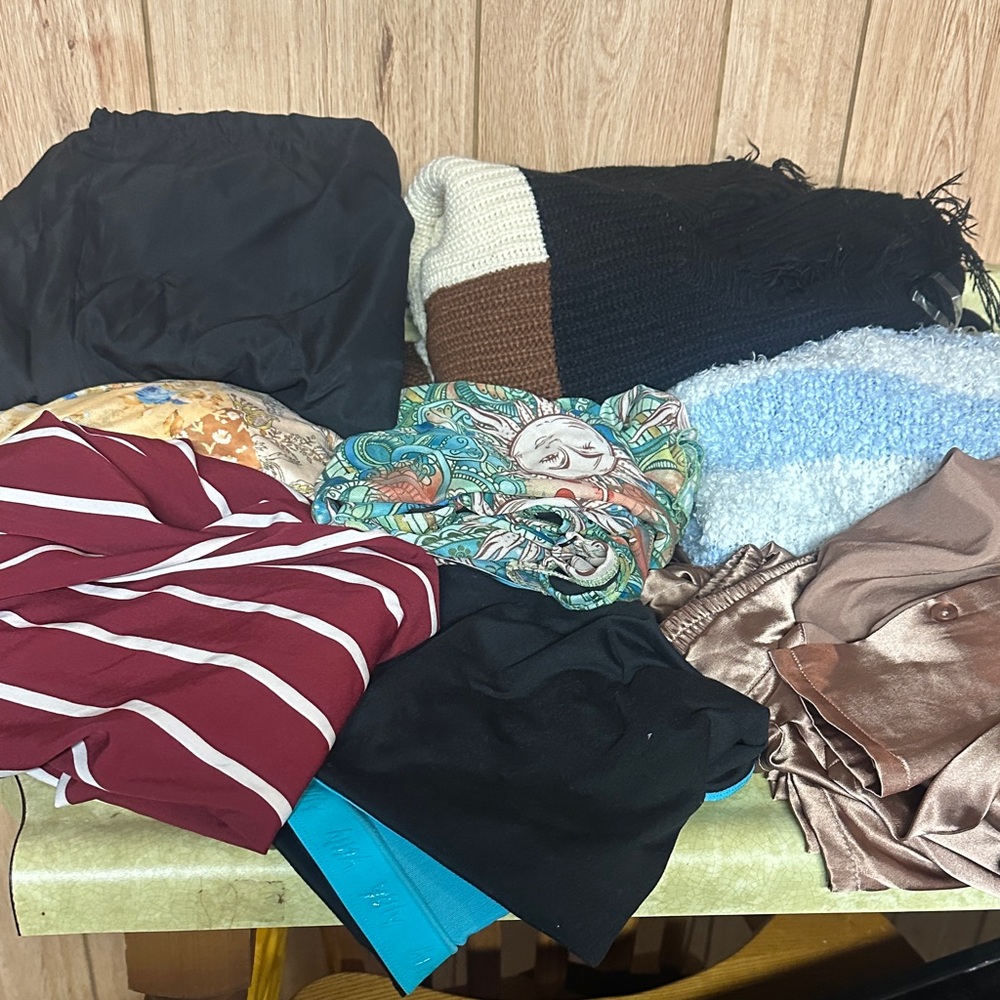 Assorted Clothing Bundle 9pc
